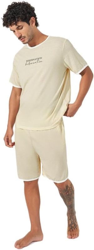 Styli Men Slogan Print T-Shit & Shorts Set