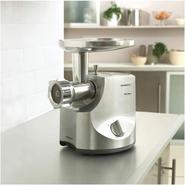 ⁦Kenwood Pro Food Mincer Electric Meat Mincer, 3 Discs Stainless Steel, 2 Speed, MG700, Power 2000W, Silver⁩ - الصورة ⁦4⁩