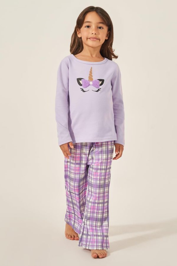⁦Styli Girls Butterfly Print T-Shirt And Checked Pyjama Set⁩ - الصورة ⁦2⁩
