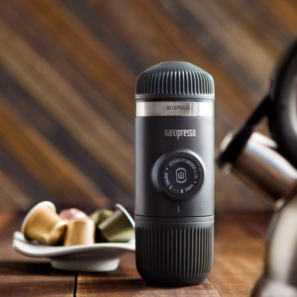 ⁦WACACO Nanopresso Portable Espresso Machine with NS Adapter, Compatible with NS Capsules and Ground Coffee, Manual Travel Coffee Machine Set, Perfect for Camping⁩ - الصورة ⁦6⁩