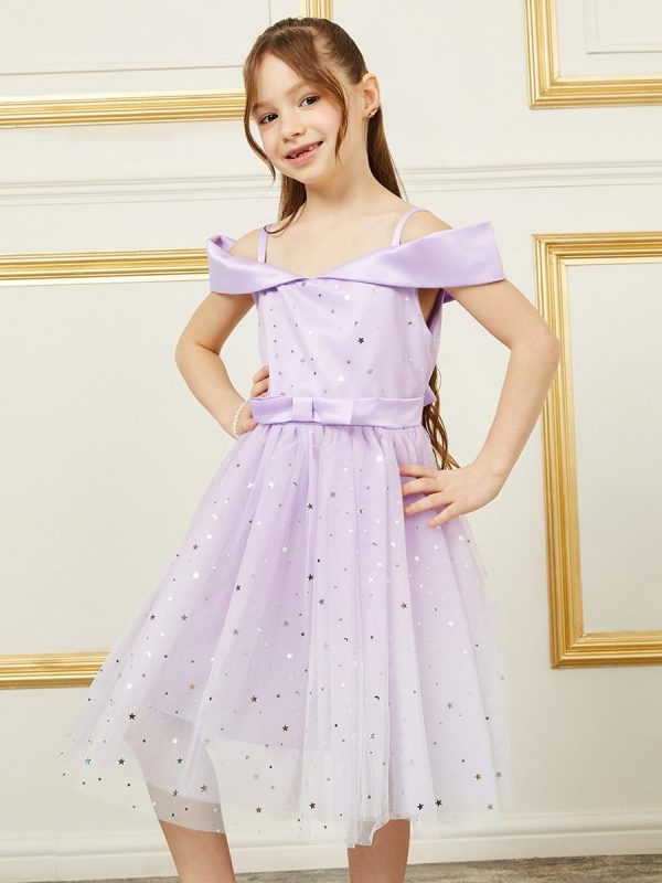 ⁦Styli Girls Star Foil Print Cold Shoulder Mesh Insert Skater Dress⁩ - الصورة ⁦3⁩