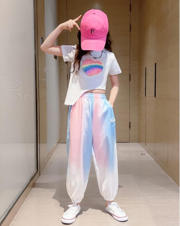 ⁦Children's Clothing, A Cute Summer Two-piece Set for Girls, A Cute Heart-shaped Short Top and Sporty Trousers Set, Suitable for Ages 4 To 13⁩ - الصورة ⁦9⁩