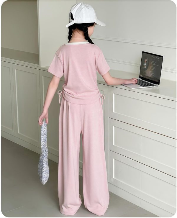 ⁦Girls' Summer Two-Piece Casual Set, Pink Short-Sleeve Top and Wide-Leg Trousers, Ages 5-16 Years clothing⁩ - الصورة ⁦3⁩