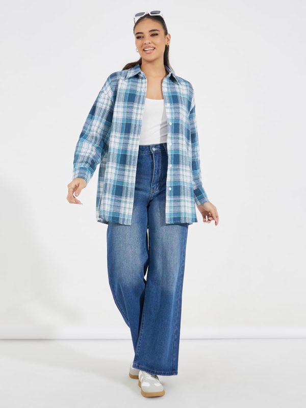 ⁦Styli Women Oversized Check Longline Shirt⁩ - الصورة ⁦3⁩