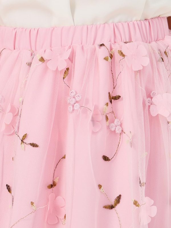 ⁦Styli Girls Square Neck Top And Embroidered Mesh Skirt Set⁩ - الصورة ⁦6⁩