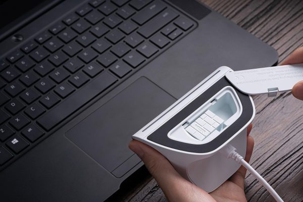 ⁦وحدة تحكم التيميت من 8 بيتدو بـ3 اوضاع لاجهزة اكس بوكس وعصا التحكم بتاثير هول متوافقة مع X|S واكس وان وويندوز واندرويد - مرخصة رسميا ابيض⁩ - الصورة ⁦6⁩