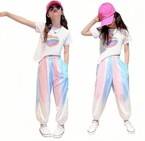 Children's Clothing, A Cute Summer Two-piece Set for Girls, A Cute Heart-shaped Short Top and Sporty Trousers Set, Suitable for Ages 4 To 13