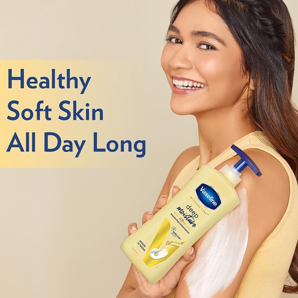 ⁦Vaseline Intensive Care Deep Moisture Nourishing Body Lotion 400 ml, Daily Moisturizer for Dry Skin, Gives Non-Greasy, Glowing Skin - For Men & Women⁩ - الصورة ⁦4⁩