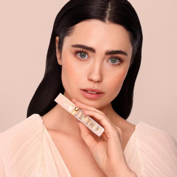 ⁦Eveline Cosmetics WONDER MATCH CONCEALER LUMI WITH VIT C NO 10 VANILLA WARM 6,8ML⁩ - الصورة ⁦5⁩