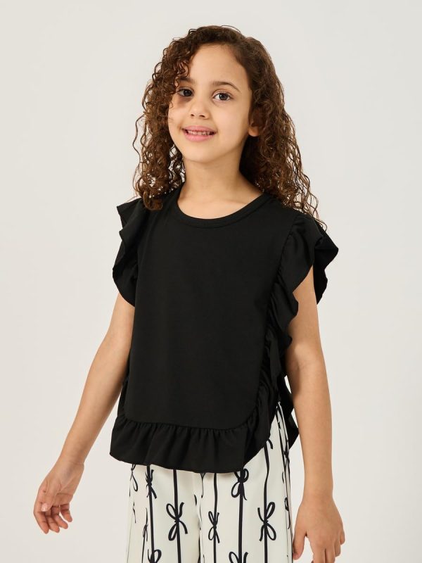 ⁦Styli Girls Ruffled Edge Top And Bow Print Pants Set⁩ - الصورة ⁦3⁩