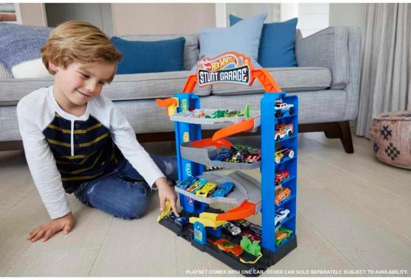 ⁦Hot Wheels™ City Stunt Garage Play Set Gift Idea for Ages 3 to 8 years⁩ - الصورة ⁦2⁩