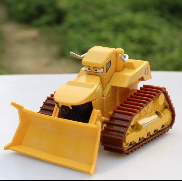 ⁦wltk Movie Cars 2 3 Lightning McQueen Curz Mater Black Storm Jackson Danny Swervez Giant Wheels Cars Diecast Vehicles Toys Set Children Car Toy Friction Powered Truck Toy⁩ - الصورة ⁦2⁩