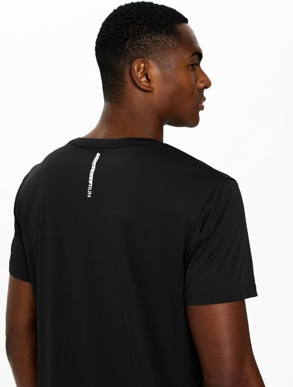 ⁦TLRUN Men's Ultra Lightweight Running Shirts, Dry Fit Marathon Top Tee, Cool Short Sleeve Athletic T-Shirts⁩ - الصورة ⁦4⁩