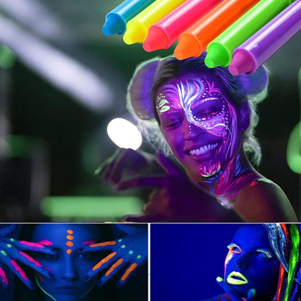 ⁦Face Paint Crayons Glow, 12 Colors Glow in The Black Face & Body Paint Crayons, Neon Blacklight Glow Body Makeup Fluorescent Face Paints for Kids Adult, Neon Face Paint Crayons for Halloween Carnival⁩ - الصورة ⁦7⁩