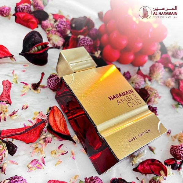 ⁦Al Haramain Amber Oud Ruby Edition 120ml Spray | Women's Eau de Parfume Spray | Luxury Arabian Unisex Perfume⁩ - الصورة ⁦5⁩