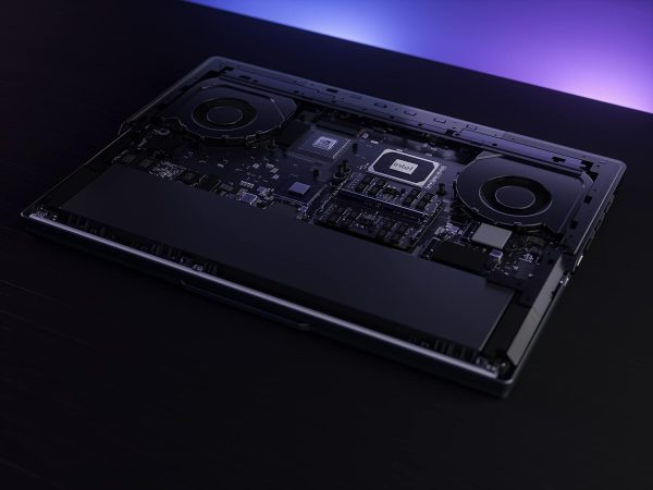 ⁦Lenovo Legion Pro 7i 16" QHD+ 500nits Gaming Laptop 240Hz Intel Core i9-13900HX 16GB RAM 1TB SSD NVIDIA GeForce RTX 4080 12GB Windows 11 Onyx Grey⁩ - الصورة ⁦7⁩