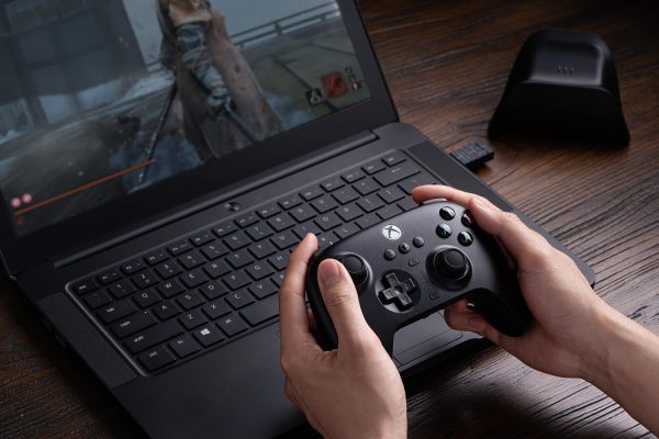 ⁦8Bitdo Ultimate 3-mode Controller for Xbox, Hall Effect Joysticks, Compatible with Xbox Series X|S, Xbox One, Windows, and Android - Officially Licensed (Black)⁩ - الصورة ⁦9⁩