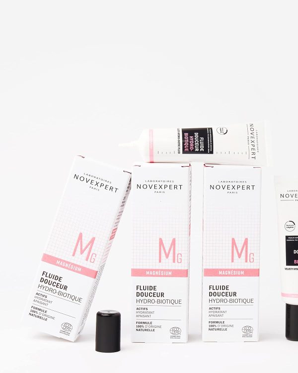 ⁦Novexpert Velvety Hydro-Biotic Fluid - Light Textured Face Cream - Fast-Absorbing, Soothing Sensation - Smooth, Hydrated And Supple Skin - Hypoallergenic - Vegan - Normal To Combination Skin - 1 Oz⁩ - الصورة ⁦3⁩