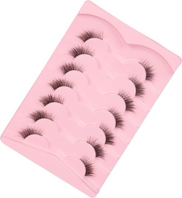 ⁦Gmagictobo Natural Half Lashes Cat Eye Look False Eyelashes Clear Band Fake Eyelashes Light Volume Soft Strip Eyelashes 7 Pairs⁩ - الصورة ⁦4⁩