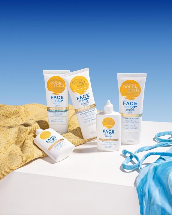 ⁦Bondi Sands SPF 50+ Fragrance Free – Tinted Face Fluid 50mL | UVA & UVB Protection | Suitable for Sensitive Skin |Cruelty Free | 50ml/1.69 FL Oz⁩ - الصورة ⁦5⁩