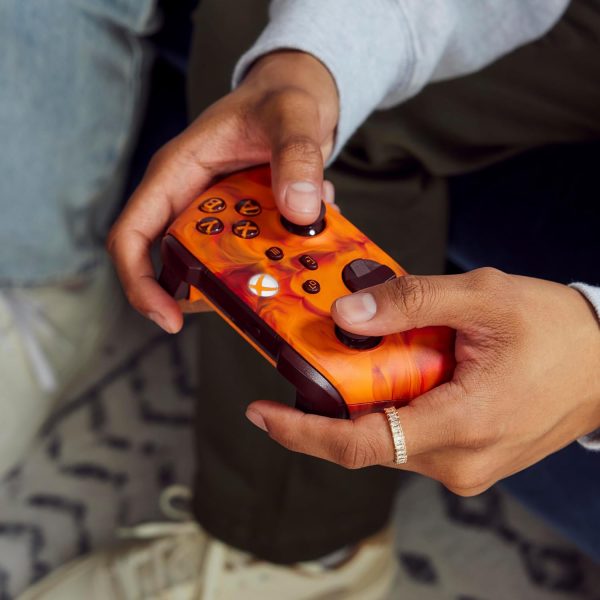 ⁦Xbox Wireless Controller – Fire Vapor Special Edition⁩ - الصورة ⁦6⁩