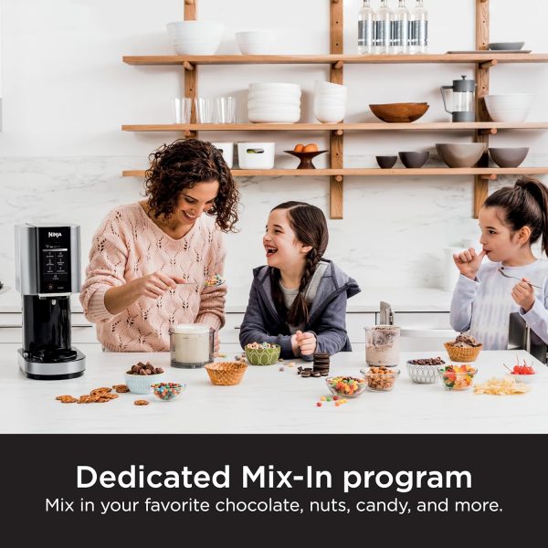 ⁦Ninja NC301 CREAMi Ice Cream Maker, for Gelato, Mix-ins, Milkshakes, Sorbet, Smoothie Bowls & More, 7 One-Touch Programs, with (2) Pint Containers & Lids, Compact Size, Perfect for Kids, Silver⁩ - الصورة ⁦11⁩