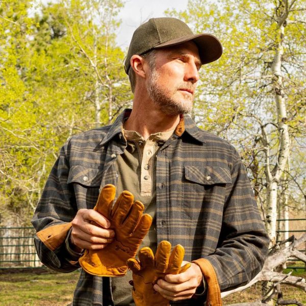 ⁦Legendary Whitetails mens Recluse Henley Long Sleeve⁩ - الصورة ⁦4⁩