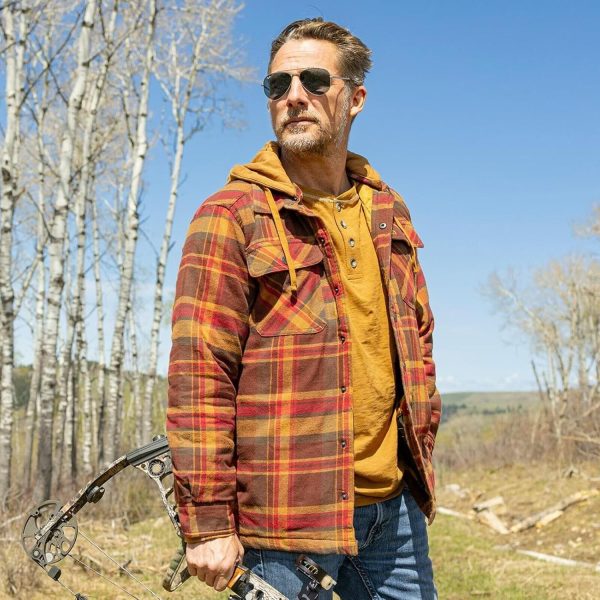 ⁦Legendary Whitetails Men's Maverick Slub Henley Shirt⁩ - الصورة ⁦5⁩