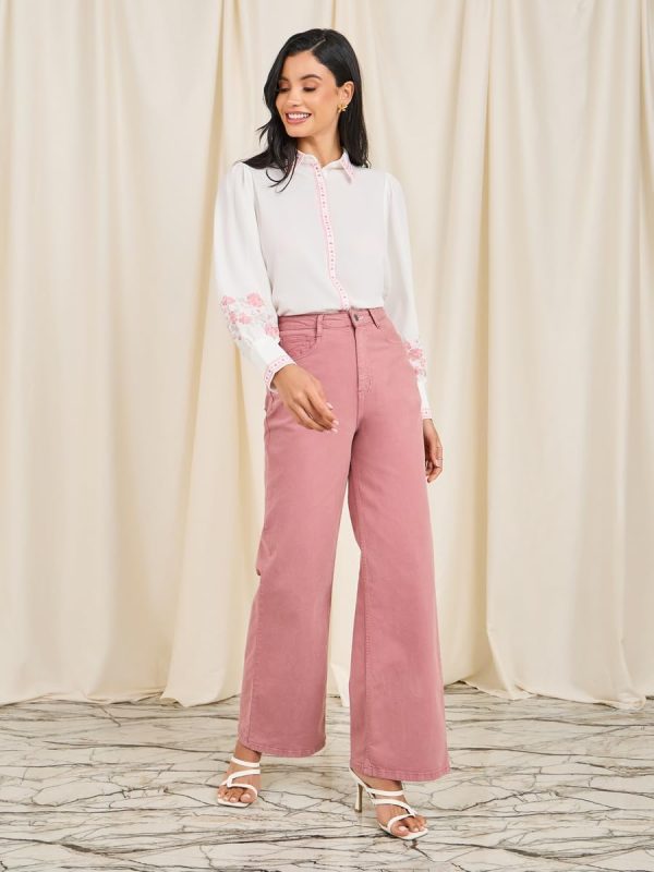 ⁦Styli Women Floral Print Relax Fit Shirt with Aztec Border Print⁩ - الصورة ⁦2⁩