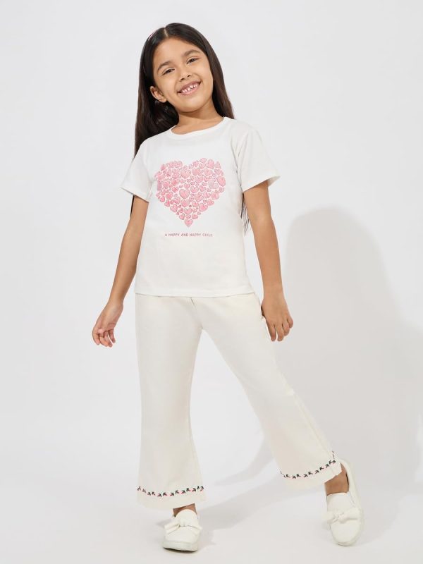 ⁦Styli Girls Heart Graphic Print Cotton T-Shirt⁩ - الصورة ⁦3⁩