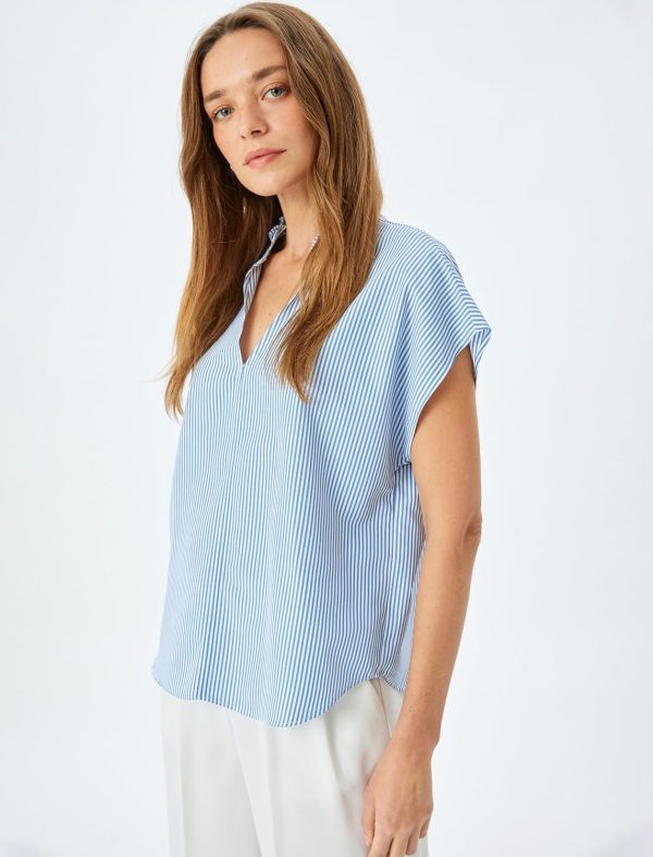 ⁦Koton Women's Blouse⁩ - الصورة ⁦3⁩