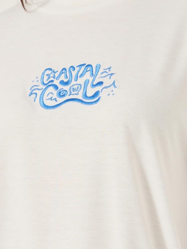 ⁦Styli Women's Embroidered Short Sleeve Oversized T-Shirt⁩ - الصورة ⁦4⁩