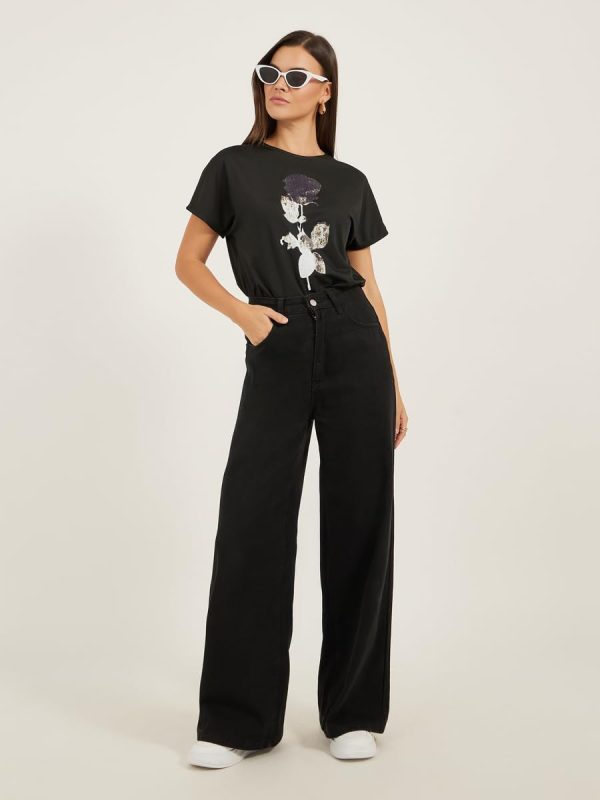 ⁦Styli Women's Graphic Print Round Neck Regular Fit T-Shirt⁩ - الصورة ⁦3⁩