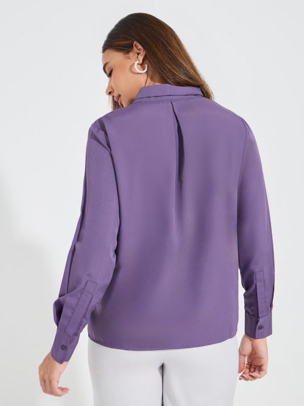 ⁦Styli Women 7008622629 Solid Regular Fit Tie-Up Neck Top With Long Cuffed Sleeve⁩ - الصورة ⁦5⁩