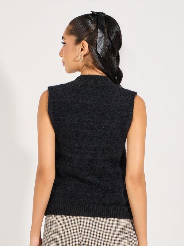 ⁦Styli Women Soft Textured Sleeveless Knit Top⁩ - الصورة ⁦5⁩