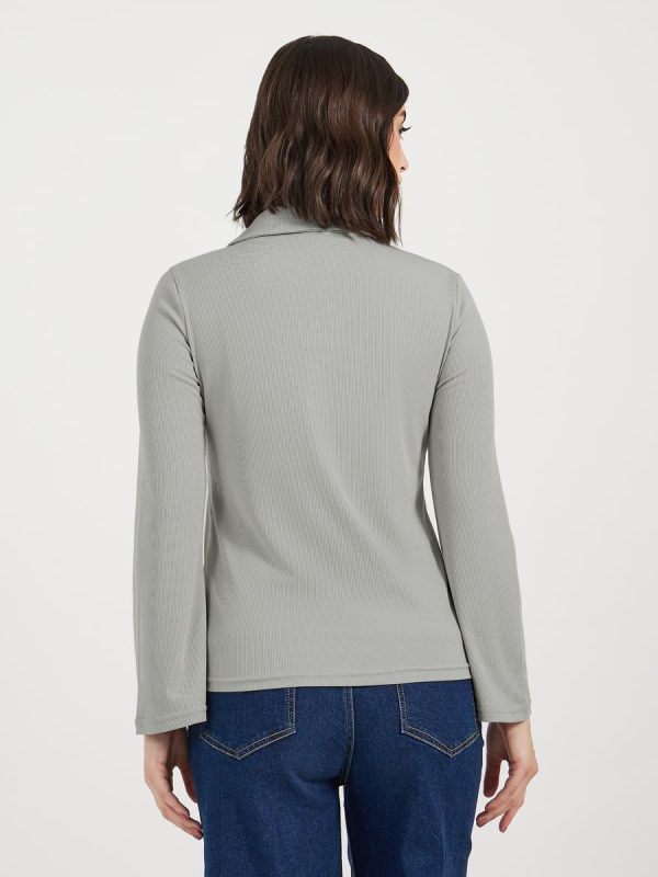 ⁦Styli Women Ribbed Regular Fit Flared Sleeve Polo T-Shirt⁩ - الصورة ⁦5⁩