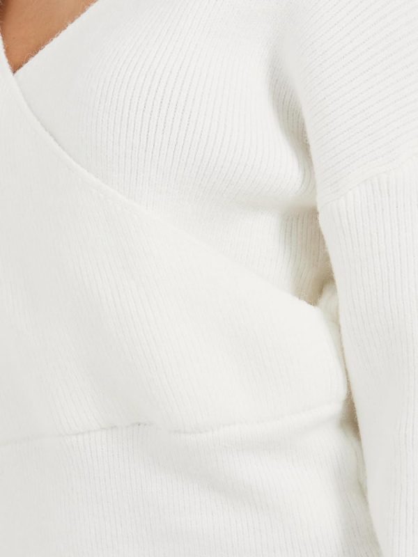 ⁦Styli Women V Neck Wrap Front Knit Top⁩ - الصورة ⁦3⁩