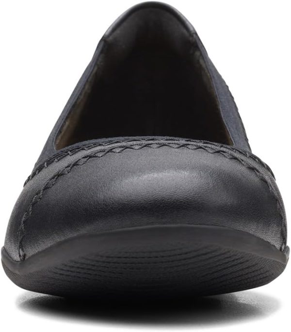 ⁦Clarks Sara Bay womens Ballet Flat⁩ - الصورة ⁦4⁩
