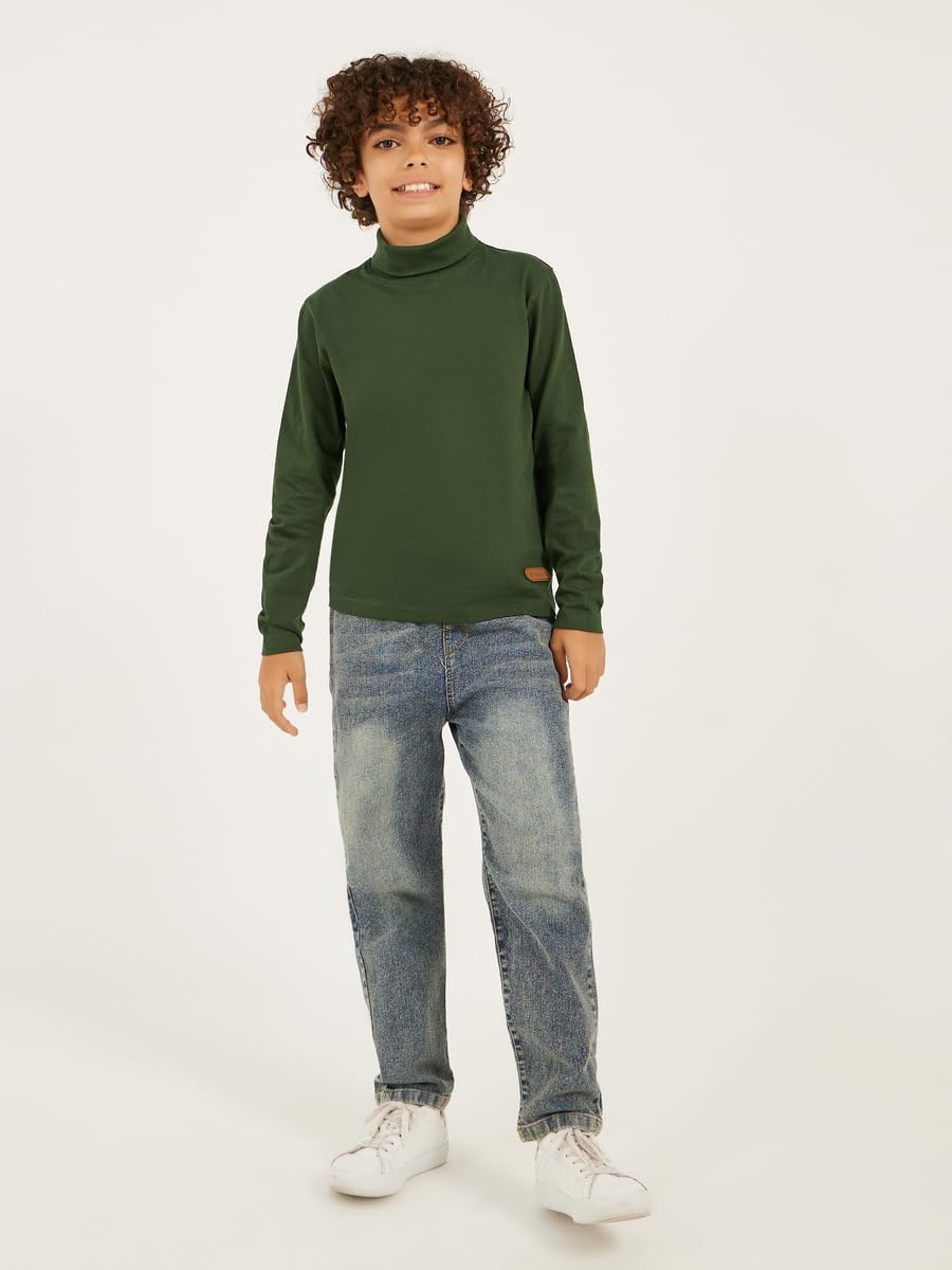 تيشيرت سادة برقبة عالية مع تفاصيل رقعة للاولاد من ستايلي 3 تيشيرت سادة برقبة عالية مع تفاصيل رقعة للاولاد من ستايلي - الصورة 3