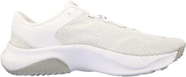 ⁦Nike Legend Essential 3 Nn P womens Shoes⁩ - الصورة ⁦3⁩