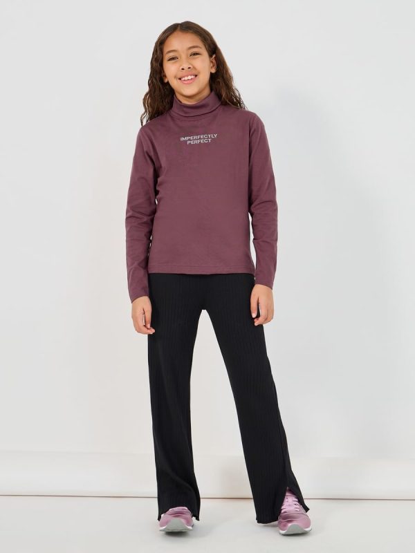 ⁦Styli Girls Embroidered Turtle Neck Long Sleeve T-Shirt⁩ - الصورة ⁦3⁩