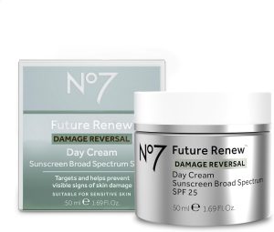 No7 Future Renew Damage Reversal Day Cream SPF 25 - Anti Aging Face Cream with SPF for Visible Sun Damage - Protects, Moisturizes & Reverses Dullness - Suitable for All Skin Types (1.69 Fl Oz)
