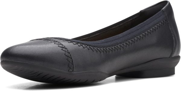 ⁦Clarks Sara Bay womens Ballet Flat⁩ - الصورة ⁦5⁩