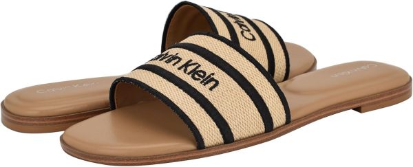 ⁦Calvin Klein Women's Kendell Flat Sandal⁩ - الصورة ⁦5⁩