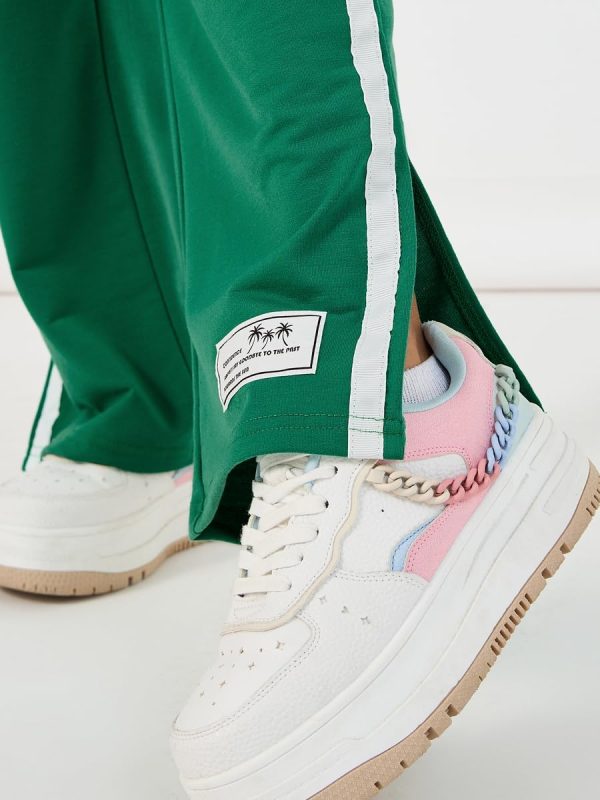 ⁦Styli Girls Embroidered Rib Round Neck T-Shirt & Contrast Panel Joggers Co-Ords⁩ - الصورة ⁦6⁩