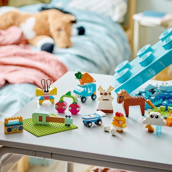 ⁦LEGO Classic Vibrant Creative Brick Box Set, Building Toys for 4 Plus Year Old Kids, Boys & Girls, with Horse, Skateboard, Butterfly, Guitar, Plane, Unicorn, House & Car, Toy Storage, Gift Idea 11038⁩ - الصورة ⁦5⁩