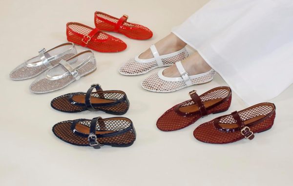 ⁦EMMA NEW YORK Women’s Mesh Ballet Flats – Fishnet Mary Jane Flats with Adjustable Buckle Strap, Breathable & Stylish Ballerina Shoes⁩ - الصورة ⁦4⁩