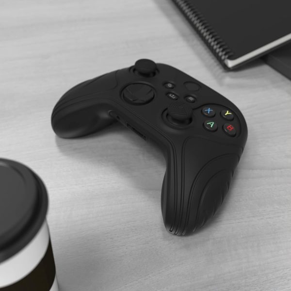 ⁦eXtremeRate PlayVital Samurai Edition Black Anti-slip Controller Grip Silicone Skin, Ergonomic Soft Rubber Protective Case Cover for Xbox Series S/X Controller with Black Thumb Stick Caps⁩ - الصورة ⁦5⁩