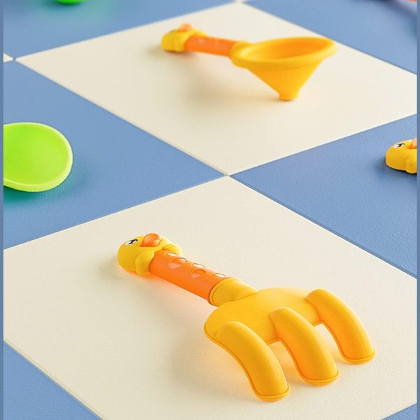 ⁦14Pcs Beach Toys Set for Kids, Play Sand Toys for Toddlers, Cute Yellow Duck Sandbox Toy Outdoor Fun Sand Tools with Bucket and Spade Watering Cans Shovels, Rakes, Molds, Summer Beach Games for Kids⁩ - الصورة ⁦5⁩