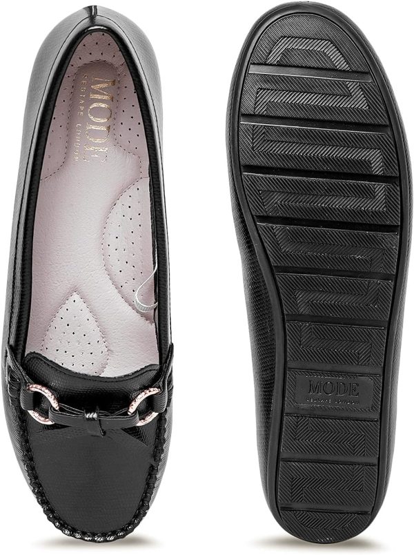 ⁦Mode By Redtape Red Tape Women Black Loafers⁩ - الصورة ⁦4⁩